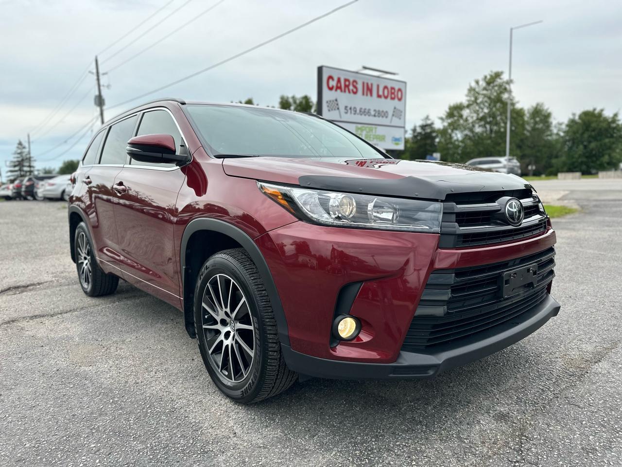 2017 Toyota Highlander SE Photo33