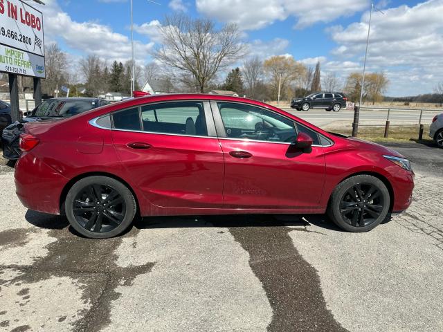 2018 Chevrolet Cruze LT Photo2