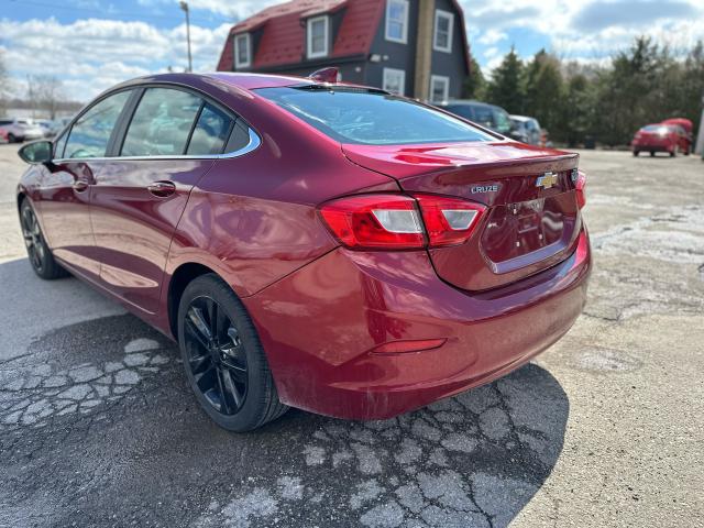 2018 Chevrolet Cruze LT Photo5