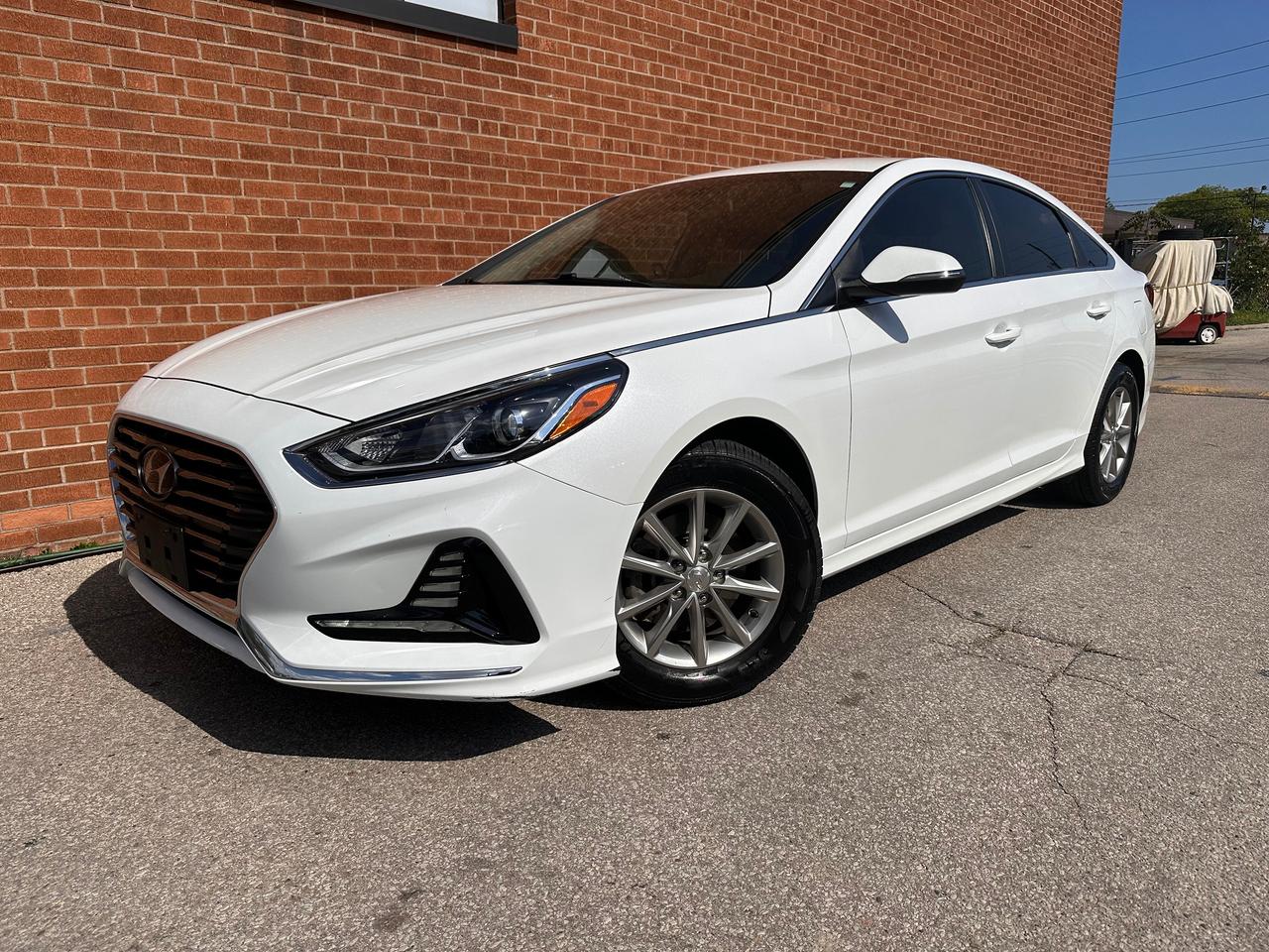 2019 Hyundai Sonata 2.4L Essential Photo4