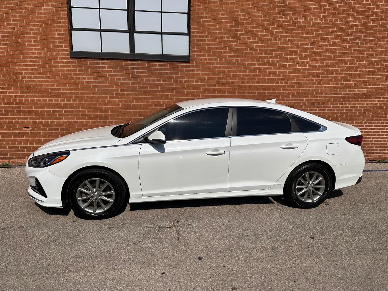 2019 Hyundai Sonata 2.4L Essential Photo