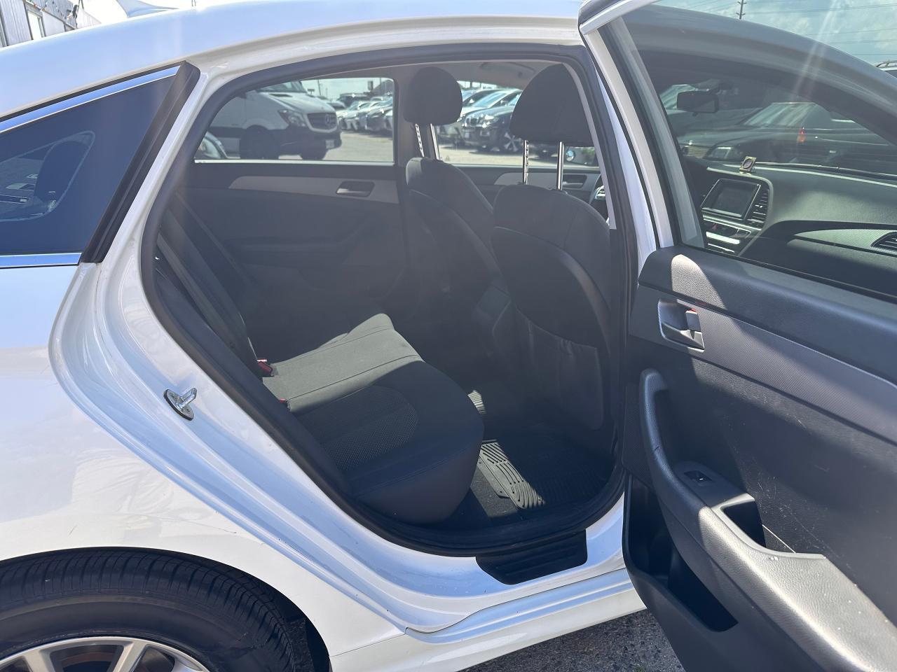 2019 Hyundai Sonata 2.4L Essential Photo