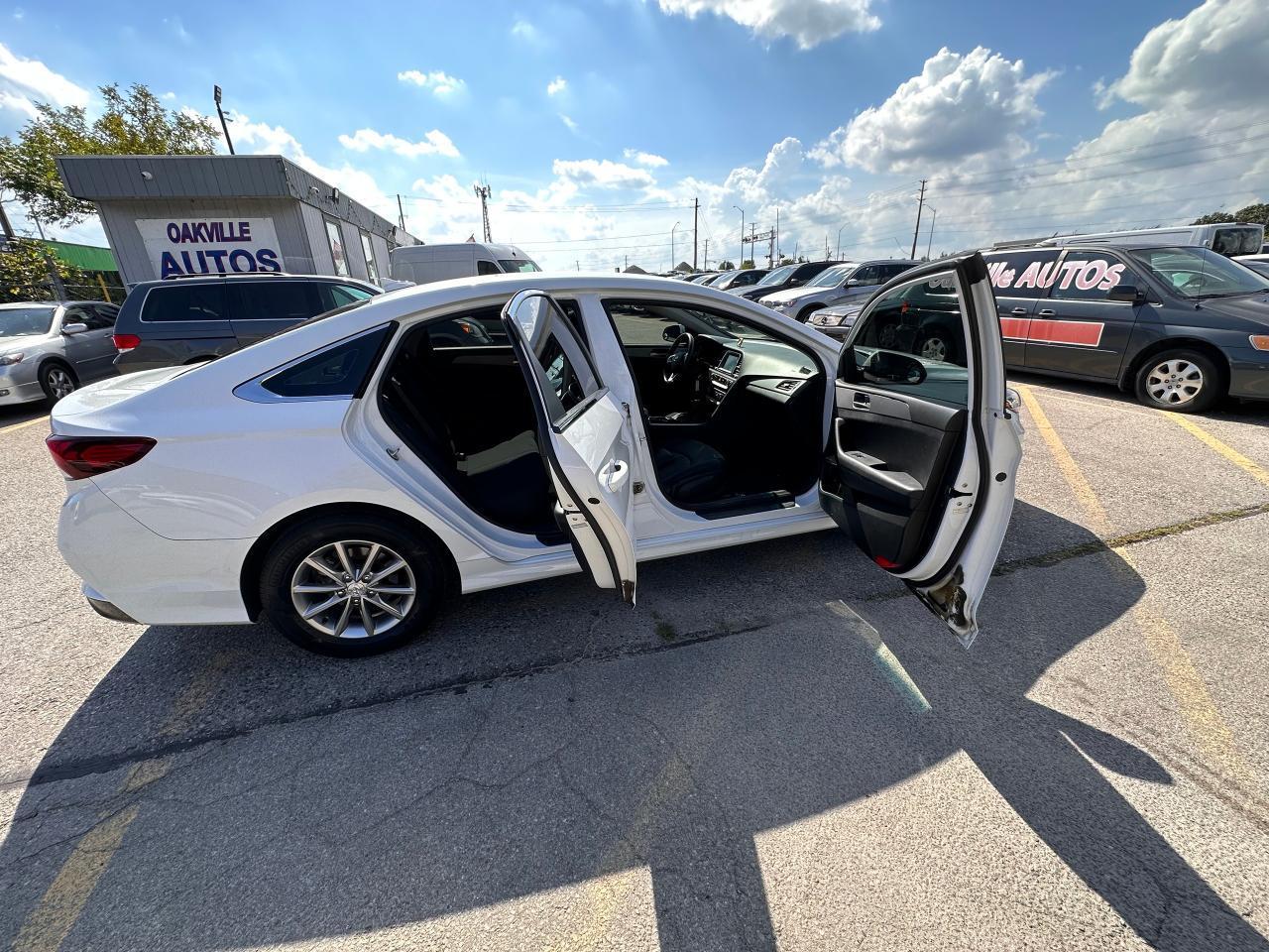 2019 Hyundai Sonata 2.4L Essential Photo