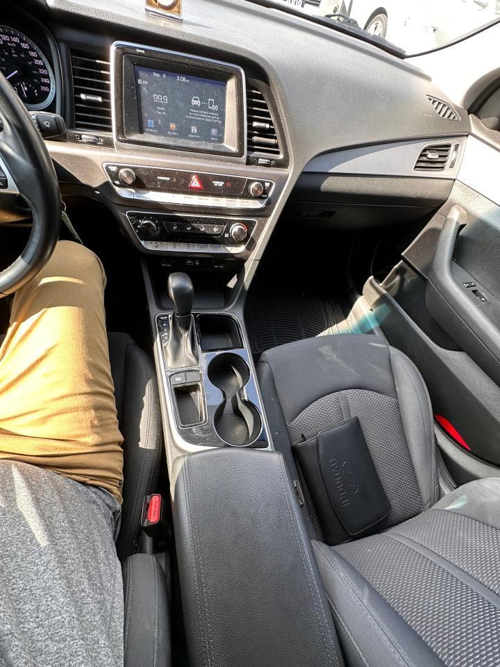 2019 Hyundai Sonata 2.4L Essential Photo