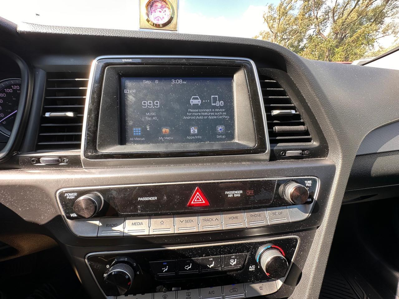 2019 Hyundai Sonata 2.4L Essential Photo