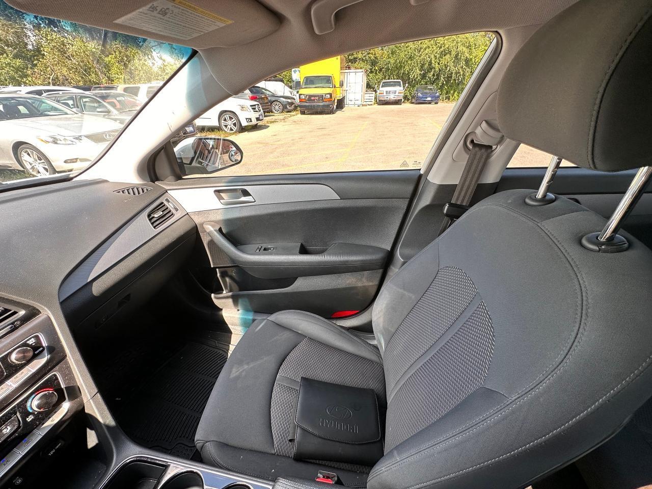 2019 Hyundai Sonata 2.4L Essential Photo