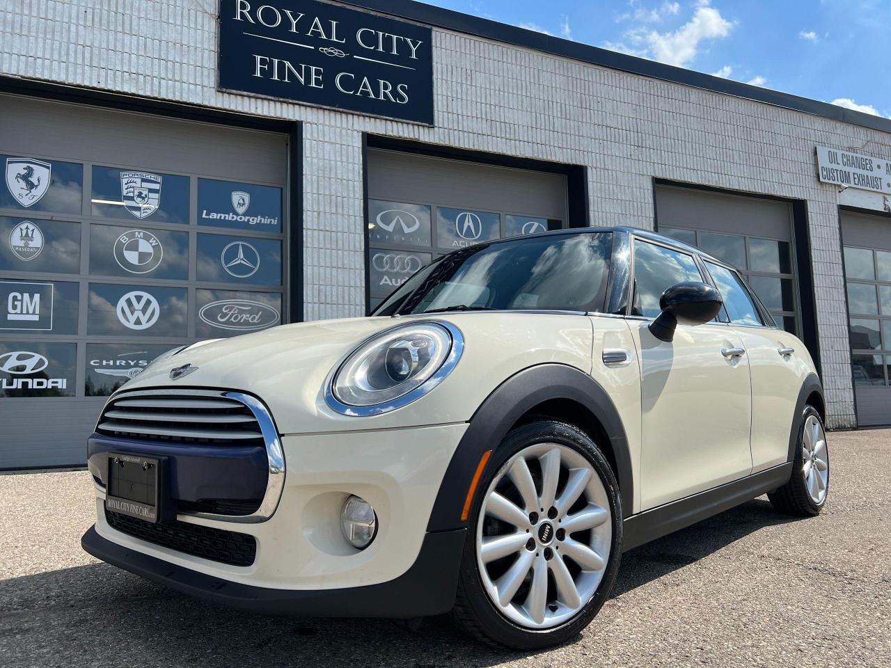 2015 MINI Cooper 5dr Clean CARFAX, LEATHER, PANOROOF, BLUETOOTH