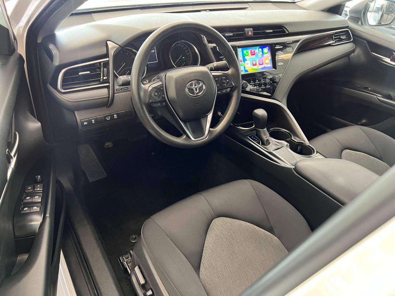 2019 Toyota Camry LE+New Brakes+Camera+ApplePlay+CLEAN CARFAX - Photo #18