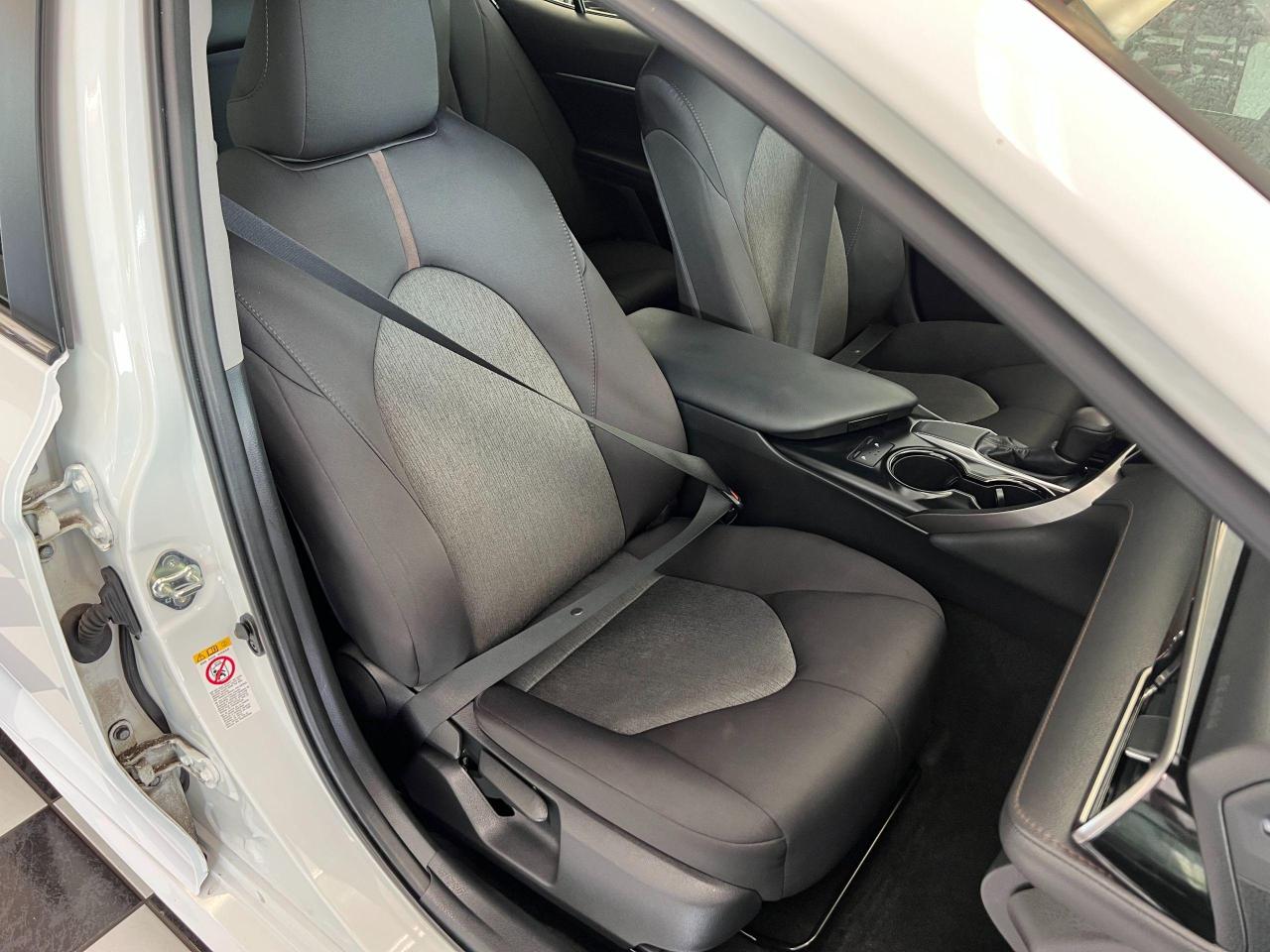 2019 Toyota Camry LE+New Brakes+Camera+ApplePlay+CLEAN CARFAX - Photo #23