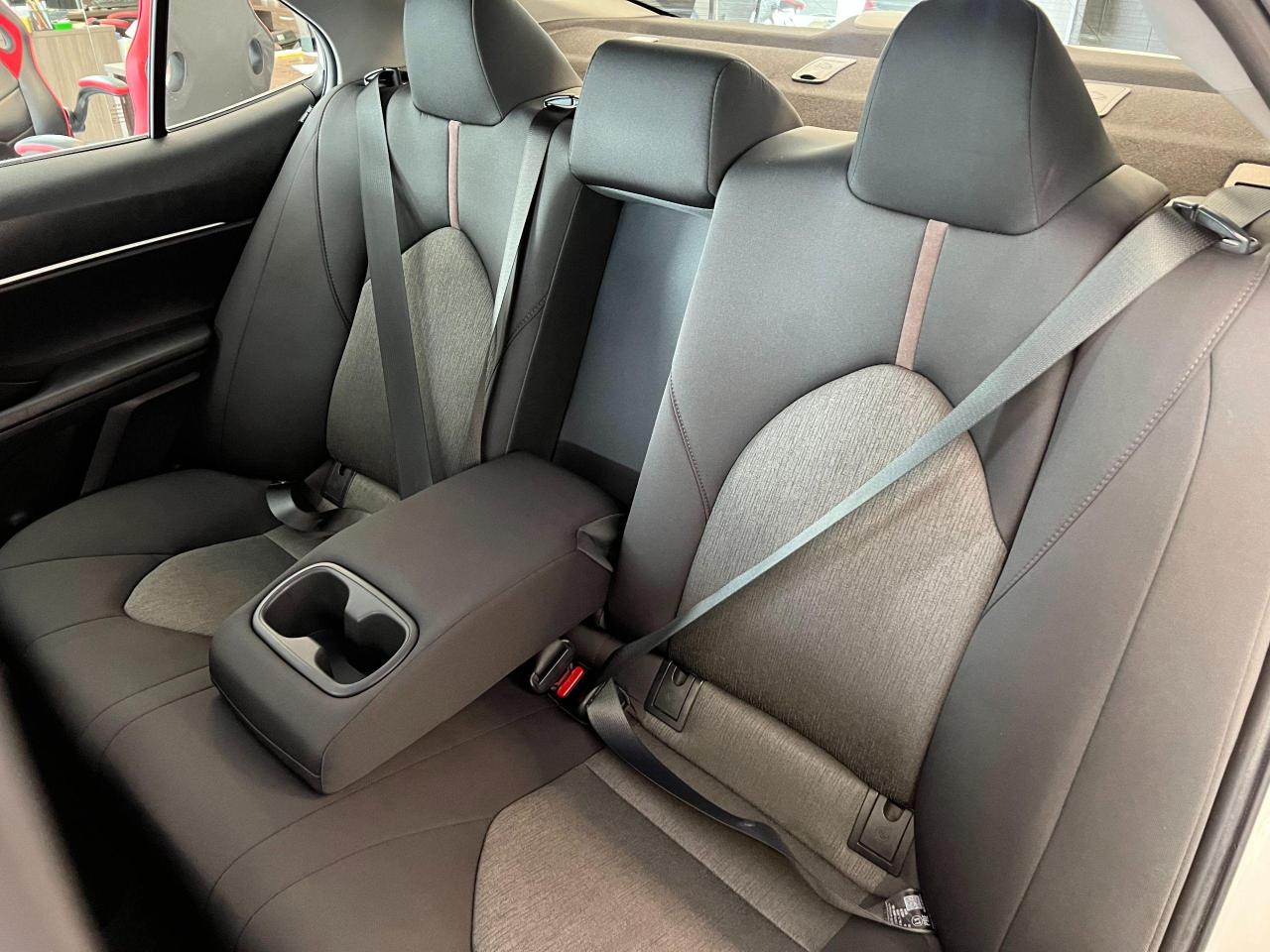 2019 Toyota Camry LE+New Brakes+Camera+ApplePlay+CLEAN CARFAX Photo95
