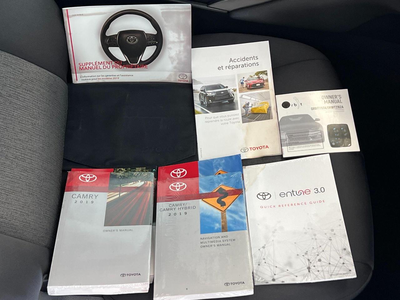 2019 Toyota Camry LE+New Brakes+Camera+ApplePlay+CLEAN CARFAX - Photo #27