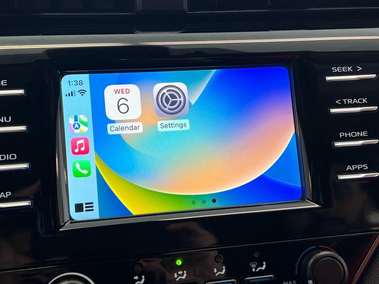 2019 Toyota Camry LE+New Brakes+Camera+ApplePlay+CLEAN CARFAX - Photo #29