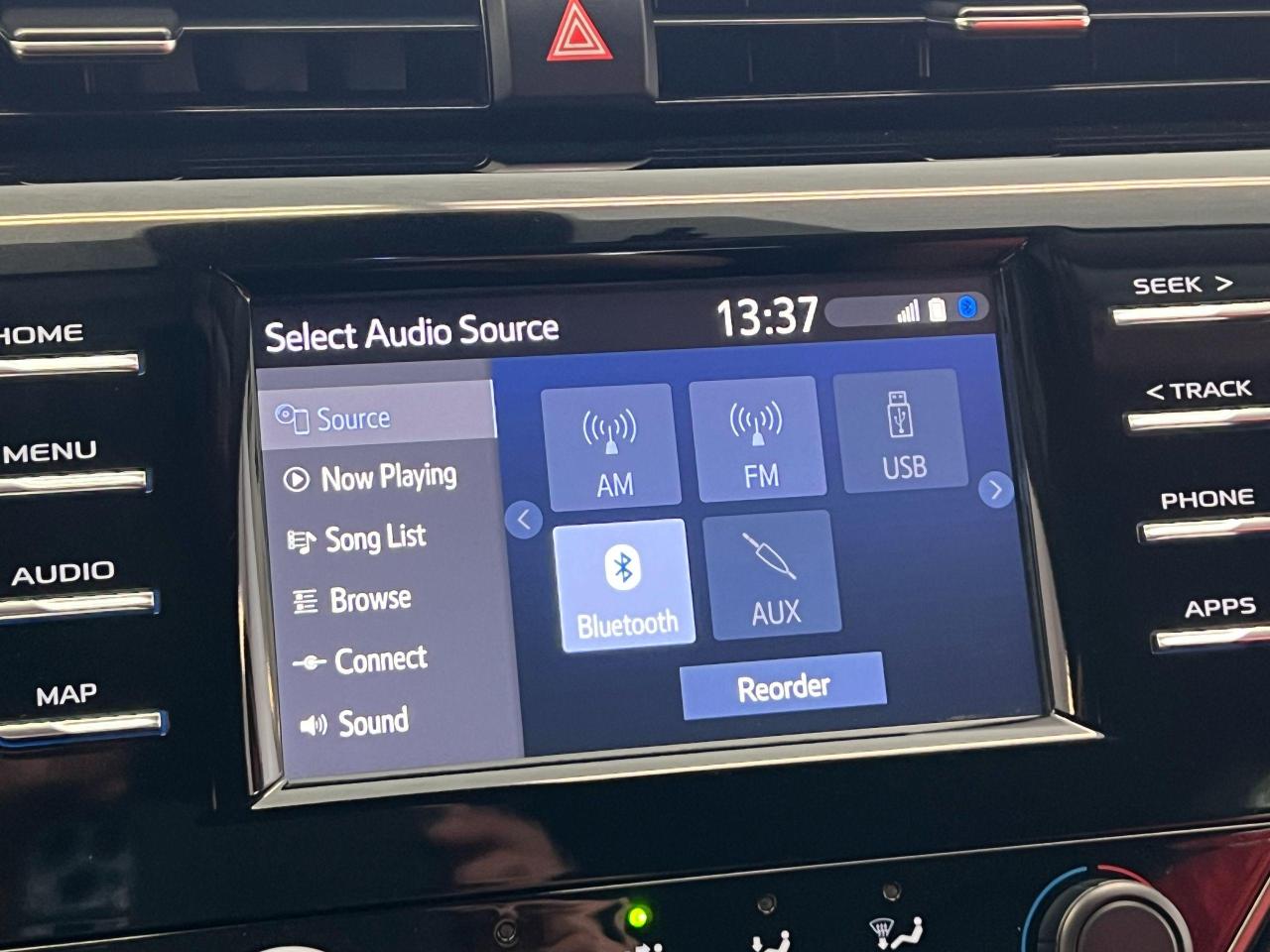2019 Toyota Camry LE+New Brakes+Camera+ApplePlay+CLEAN CARFAX - Photo #34
