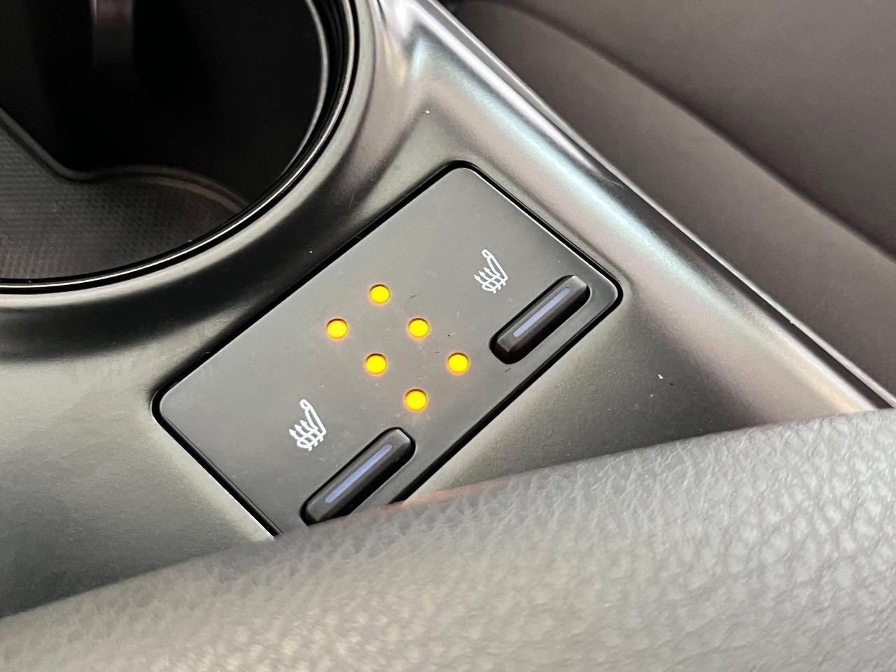 2019 Toyota Camry LE+New Brakes+Camera+ApplePlay+CLEAN CARFAX - Photo #40