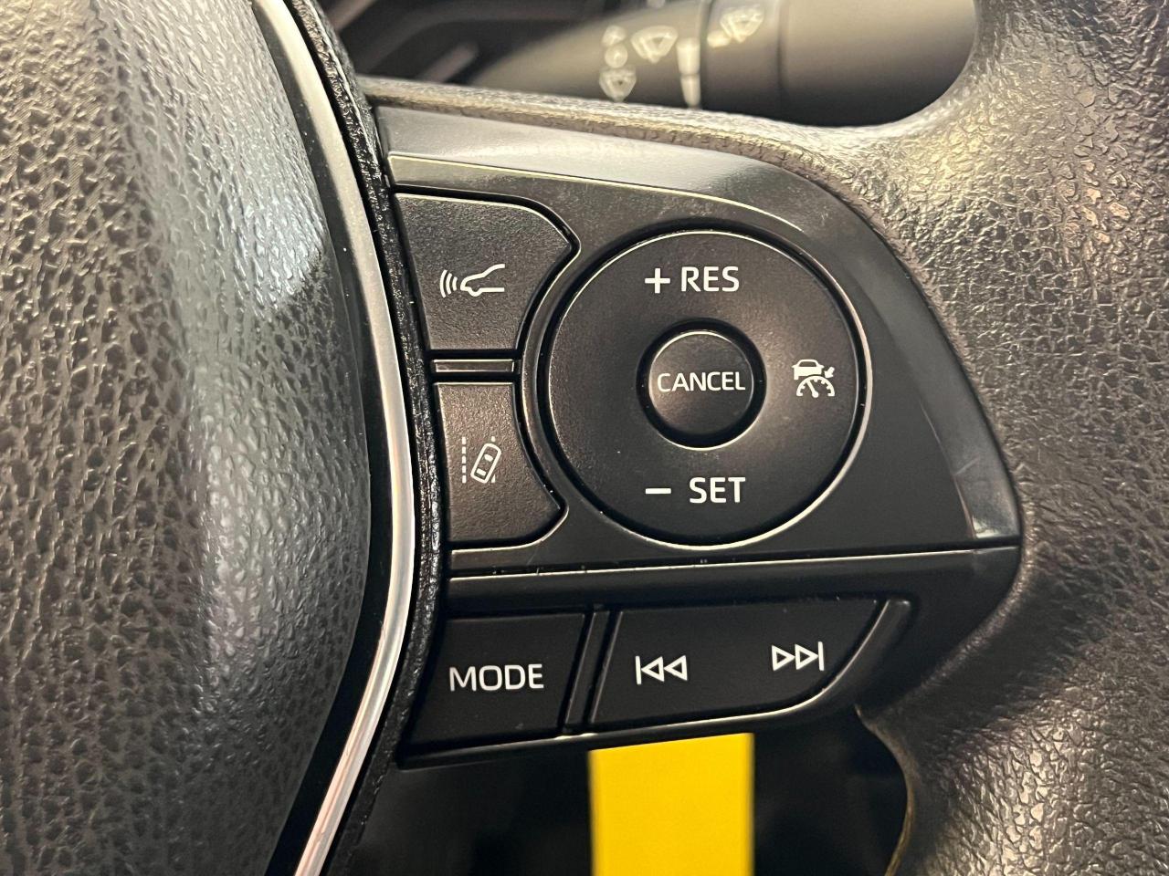 2019 Toyota Camry LE+New Brakes+Camera+ApplePlay+CLEAN CARFAX - Photo #49