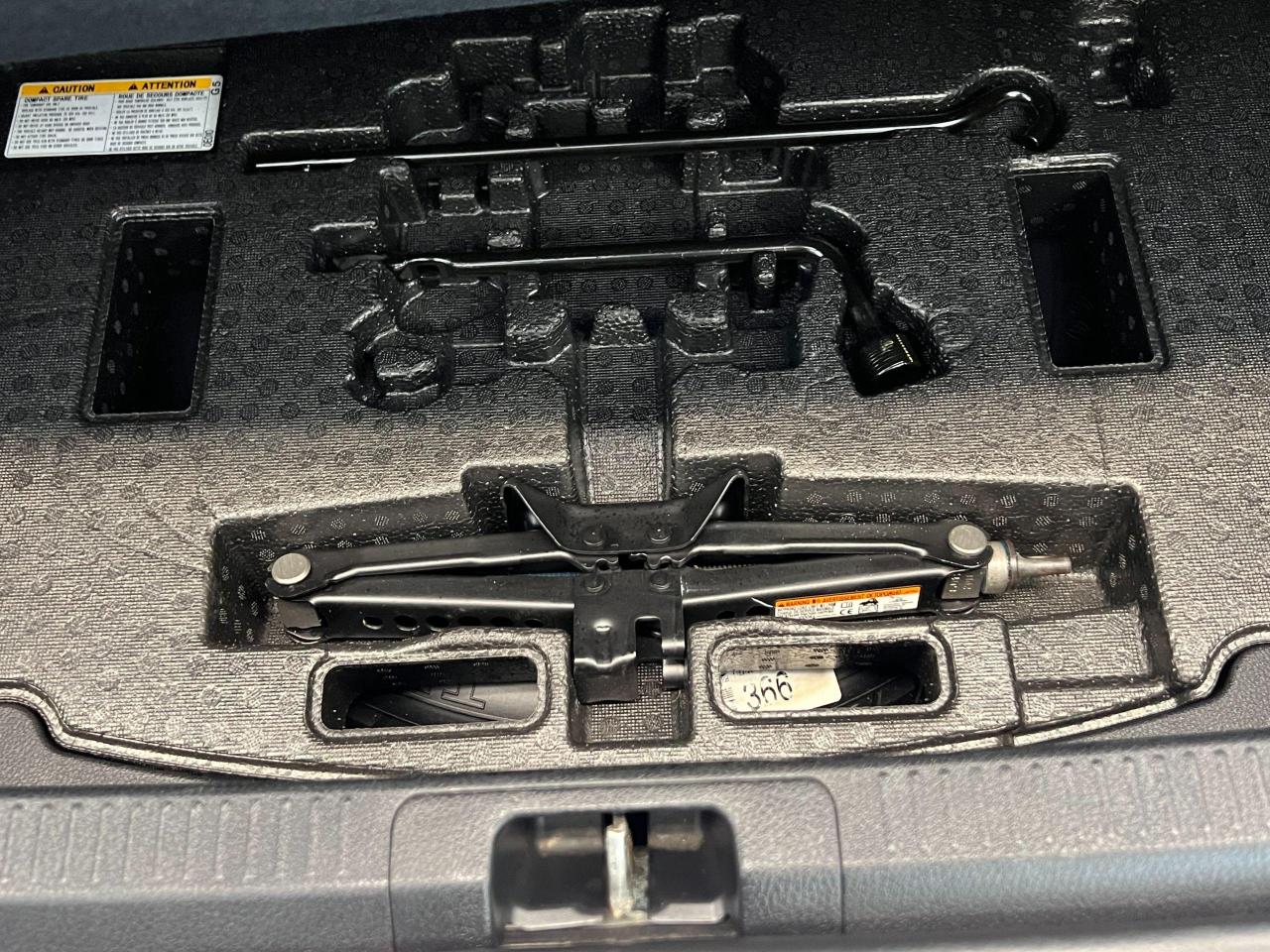 2019 Toyota Camry LE+New Brakes+Camera+ApplePlay+CLEAN CARFAX - Photo #62