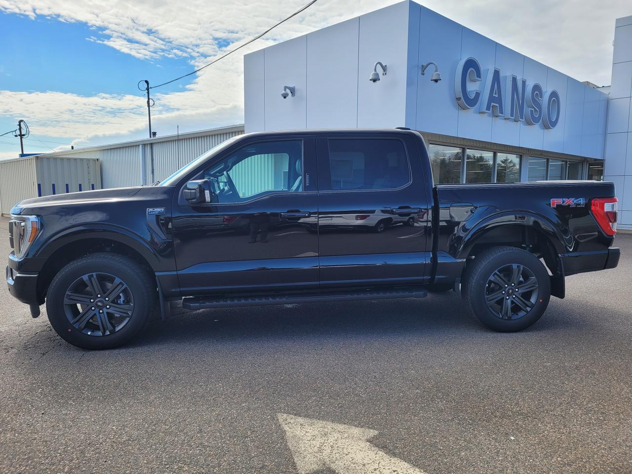 2023 Ford F-150 LARIAT 4WD SUPERCREW 5.5' BOX Photo5