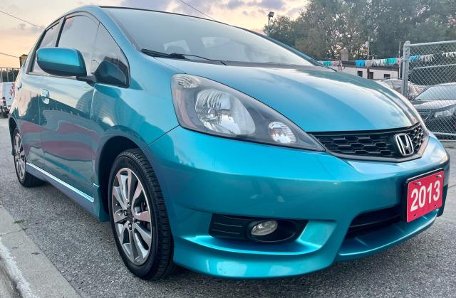 2013 Honda Fit Sport, Cruise Control,Bluetooth ,alloy wheels ,low Kms
