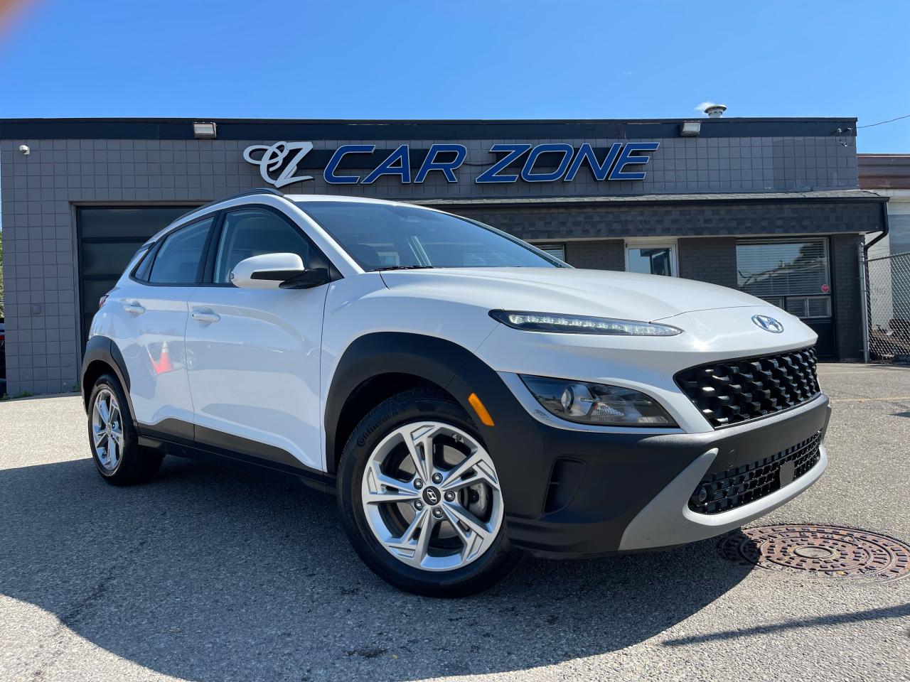 2022 Hyundai KONA 2.0L AWD w/Sun & Leather Package - Photo #1