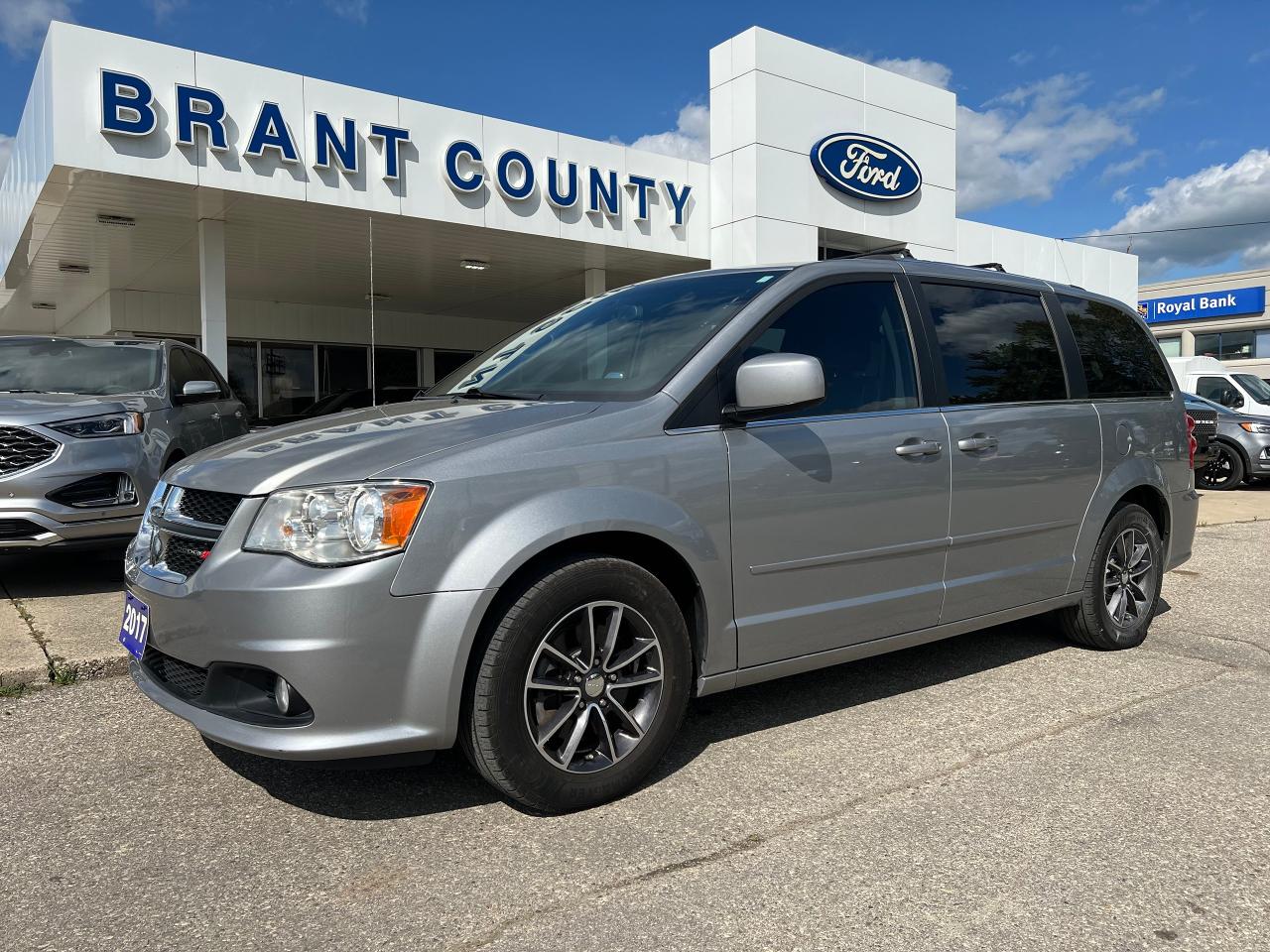 Used 2017 Dodge Grand Caravan 4DR WGN SXT PREMIUM PLUS for sale in Brantford, ON