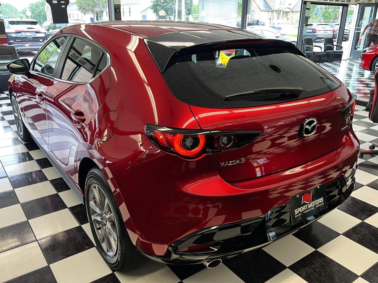 2022 Mazda MAZDA3 GS Sport Hatchback+Adaptive Cruise+CLEAN CARFAX - Photo #2