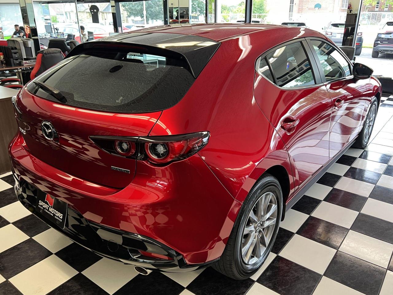 2022 Mazda MAZDA3 GS Sport Hatchback+Adaptive Cruise+CLEAN CARFAX - Photo #4