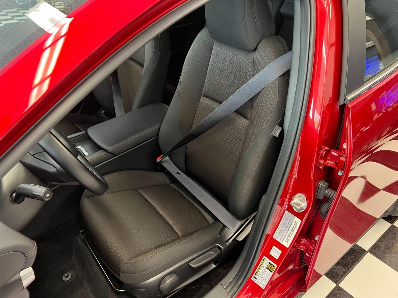 2022 Mazda MAZDA3 GS Sport Hatchback+Adaptive Cruise+CLEAN CARFAX - Photo #17