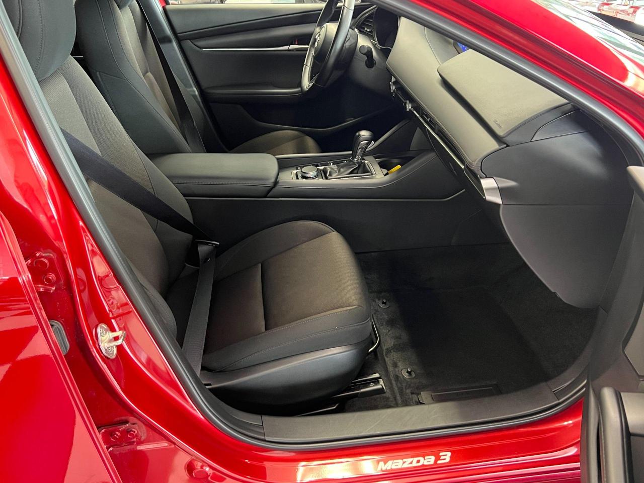 2022 Mazda MAZDA3 GS Sport Hatchback+Adaptive Cruise+CLEAN CARFAX - Photo #19