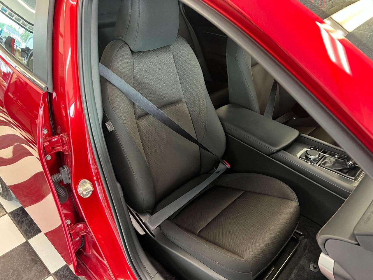 2022 Mazda MAZDA3 GS Sport Hatchback+Adaptive Cruise+CLEAN CARFAX - Photo #20