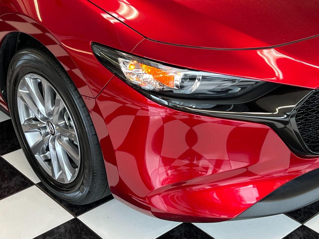 2022 Mazda MAZDA3 GS Sport Hatchback+Adaptive Cruise+CLEAN CARFAX Photo111