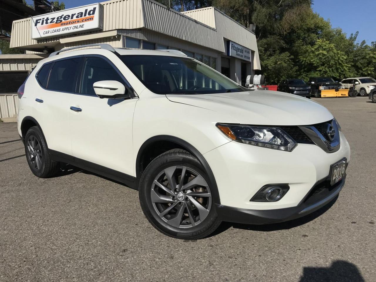 Used 2016 Nissan Rogue SL AWD - LEATHER! NAV! 360 CAM! BSM! PANO ROOF! for sale in Kitchener, ON