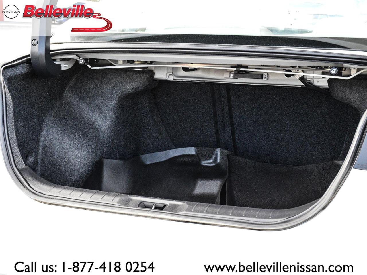 2021 Nissan Altima 2.5 Platinum, LEATHER, SUNROOF, NAVIGATION AWD Photo