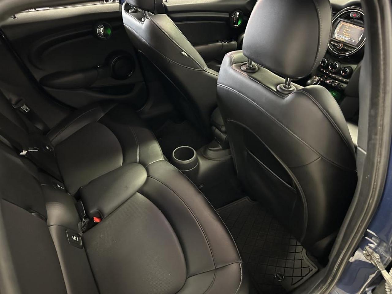 2015 MINI Cooper SPORT SEATS/COMFORT ACCESS/NO ACCIDENTS/PANO ROOF/PUSH START Photo3