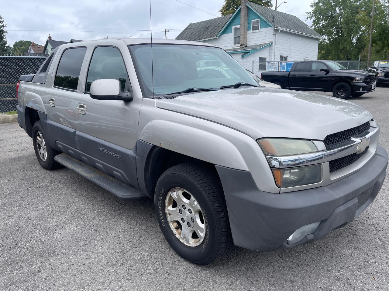 2004 Chevrolet Avalanche Z66 - Photo #1