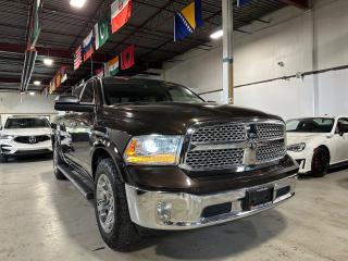 2017 RAM 1500 4WD | CREW CAB 140.5" | LARAMIE | LEATHER | 2 KEYS - Photo #4