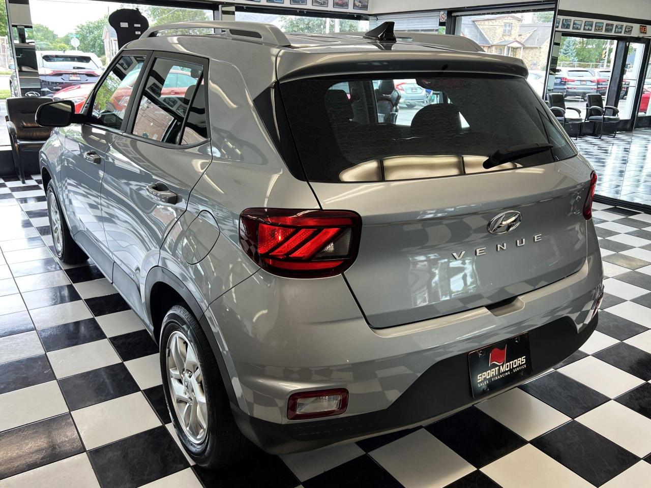 2021 Hyundai Venue Preferred+Lane Keep+BSM+Remote Start+Clean Carfax - Photo #2
