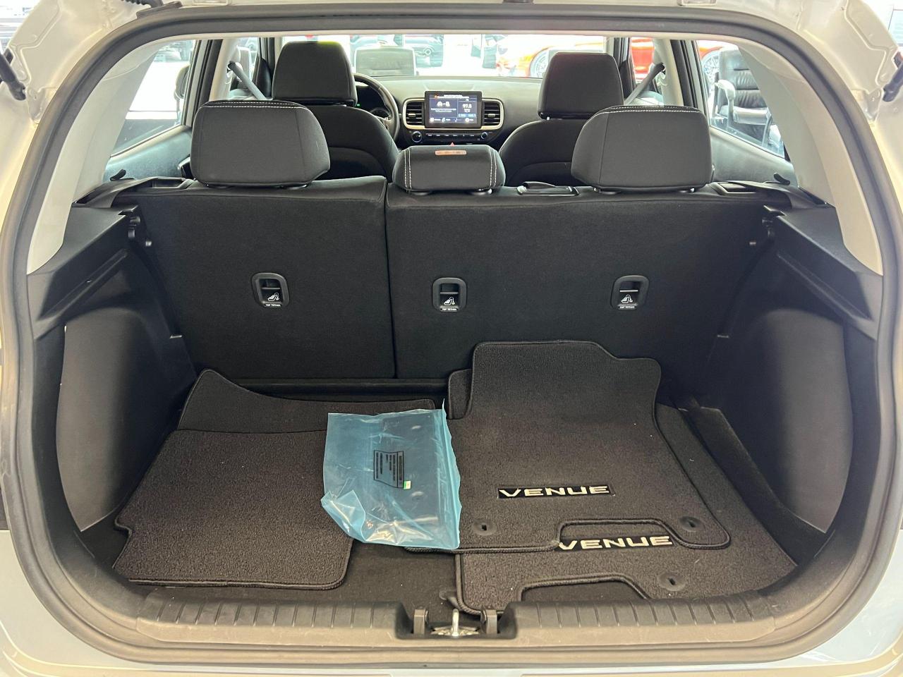 2021 Hyundai Venue Preferred+Lane Keep+BSM+Remote Start+Clean Carfax - Photo #25