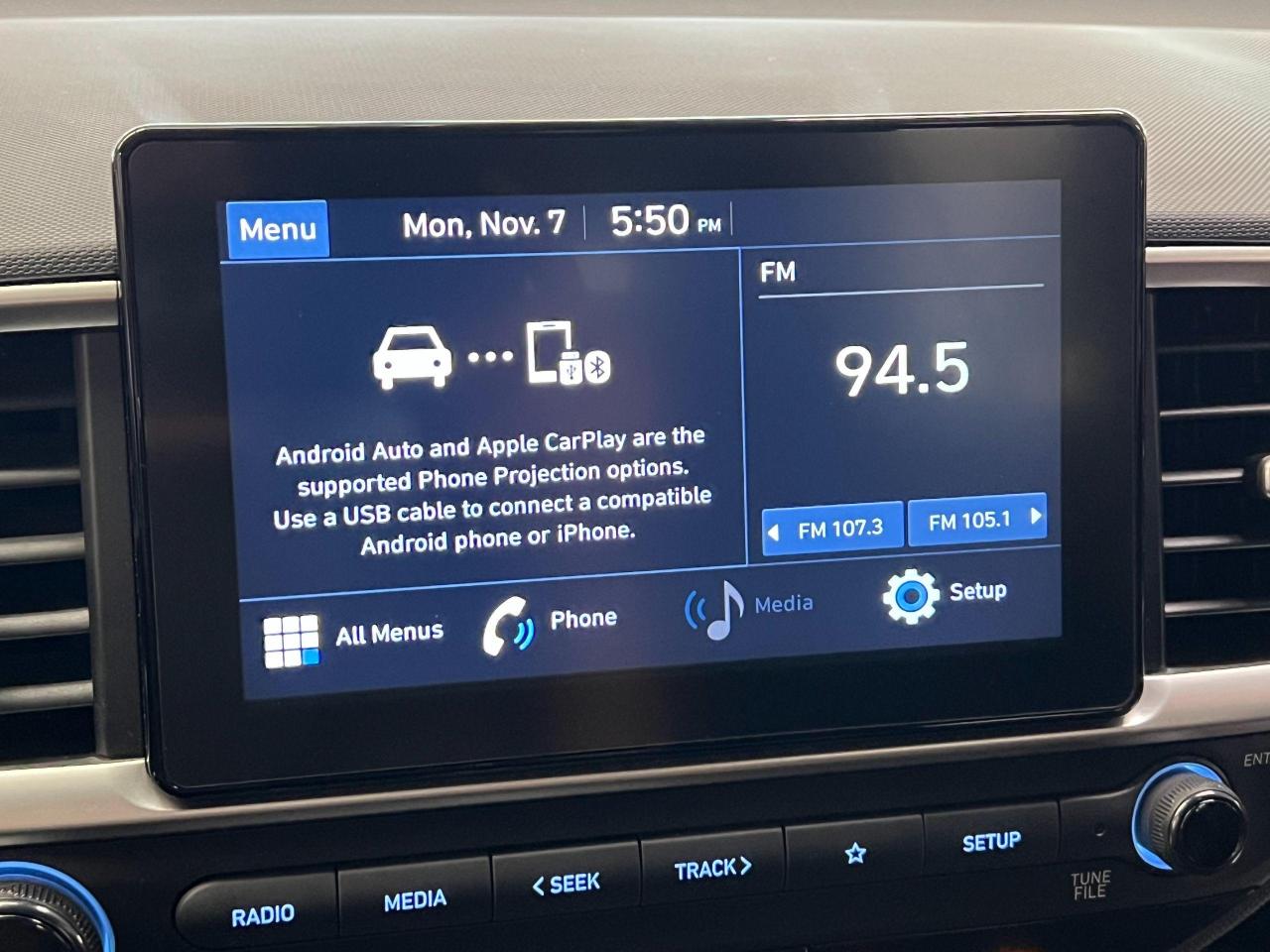 2021 Hyundai Venue Preferred+Lane Keep+BSM+Remote Start+Clean Carfax - Photo #30