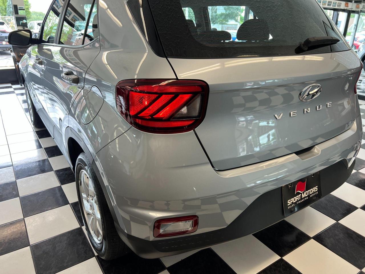 2021 Hyundai Venue Preferred+Lane Keep+BSM+Remote Start+Clean Carfax - Photo #39