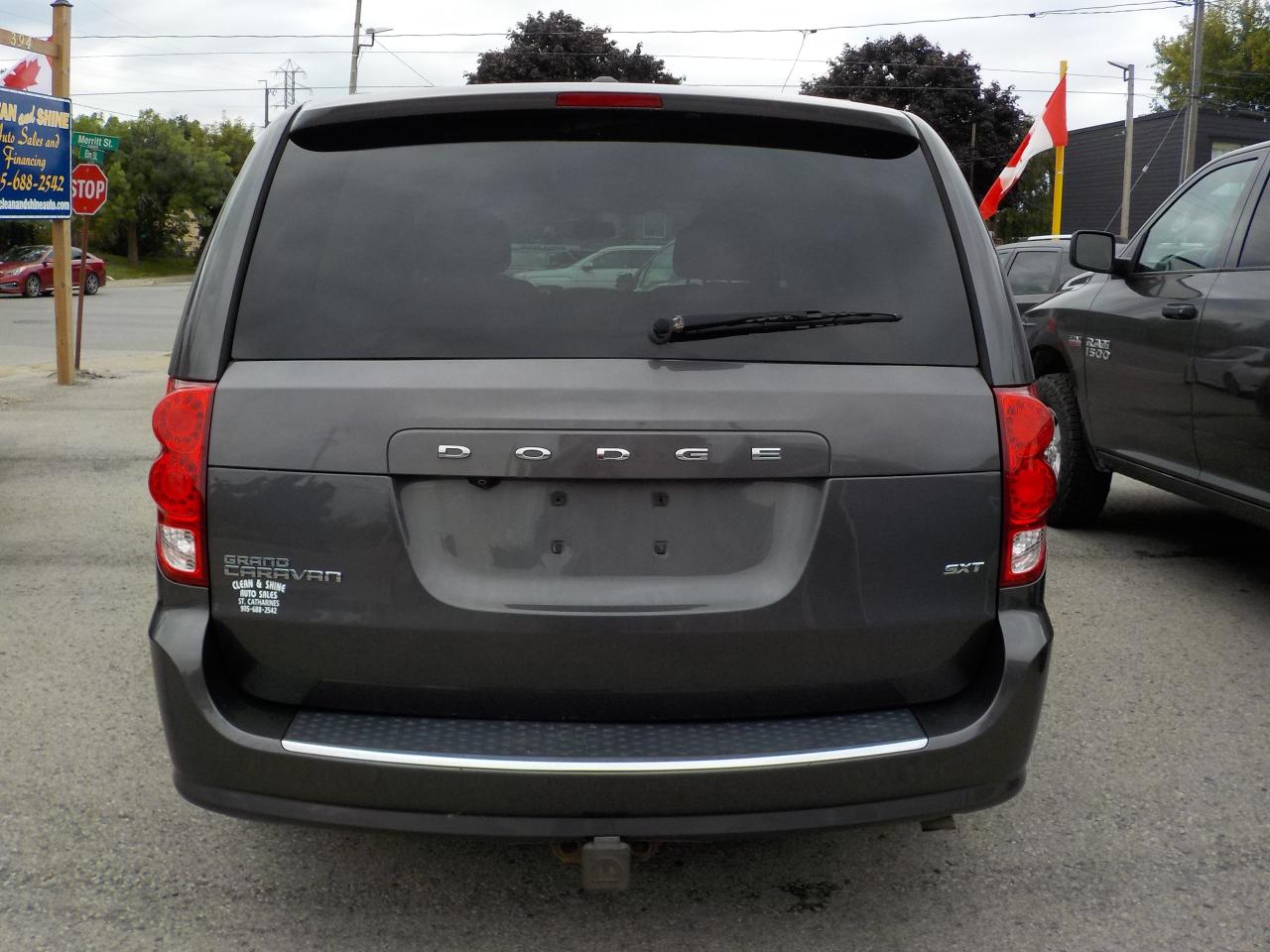 2017 Dodge Grand Caravan  Photo3