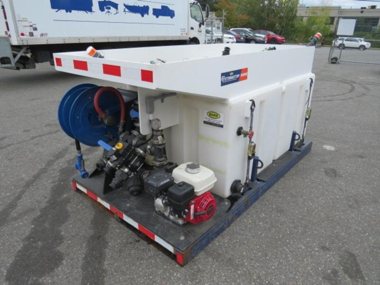 Used 2022 Barr Plastics Storm Stop Surge Barr 250 Gallon Commercial Brine Sprayer (Un Used) for sale in Burnaby, BC