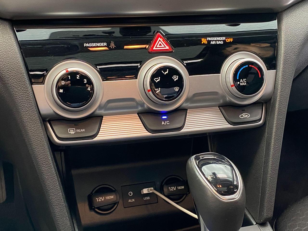 2019 Hyundai Elantra Preferred W/Sun & Safety+Lane Keep+CLEAN CARFAX - Photo #31
