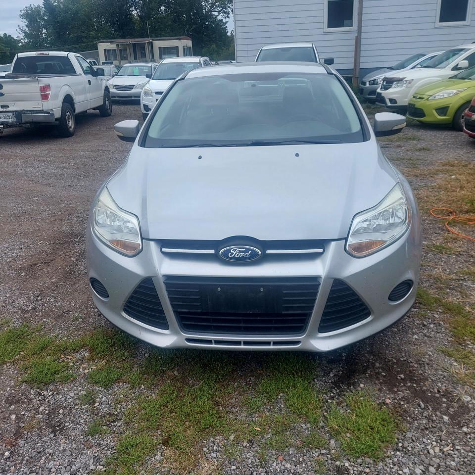 2013 Ford Focus 4DR SDN SE Photo3