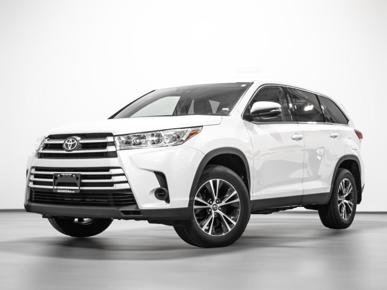 2019 Toyota Highlander LE - Photo #1