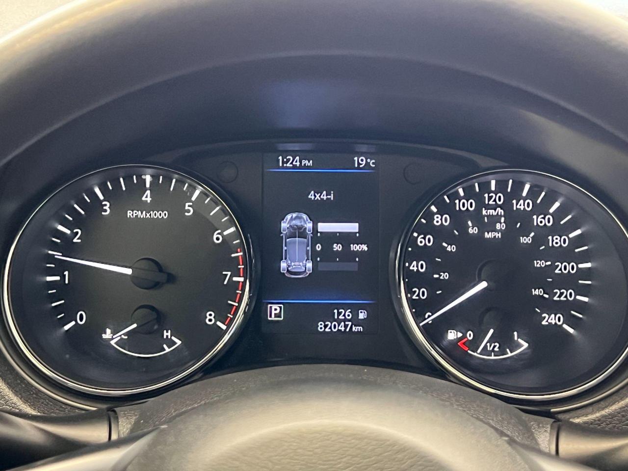 2018 Nissan Rogue SV AWD+New Tires & Brakes+Camera+CLEAN CARFAX - Photo #18