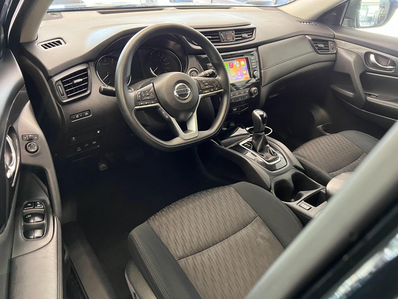 2018 Nissan Rogue SV AWD+New Tires & Brakes+Camera+CLEAN CARFAX Photo96