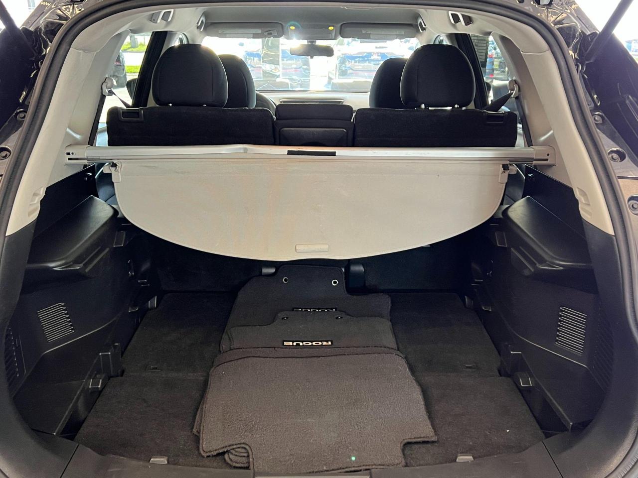 2018 Nissan Rogue SV AWD+New Tires & Brakes+Camera+CLEAN CARFAX - Photo #28