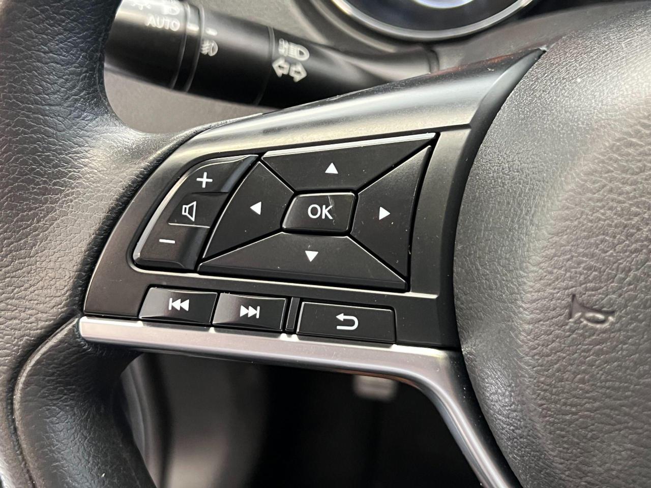 2018 Nissan Rogue SV AWD+New Tires & Brakes+Camera+CLEAN CARFAX Photo125