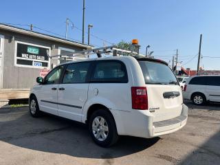 2010 Dodge Grand Caravan C/V - Photo #4