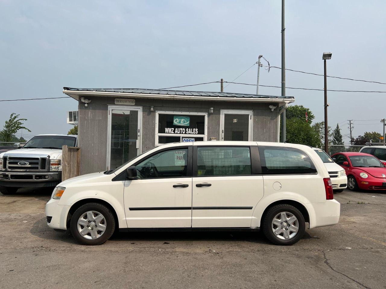 2010 Dodge Grand Caravan C/V Photo2